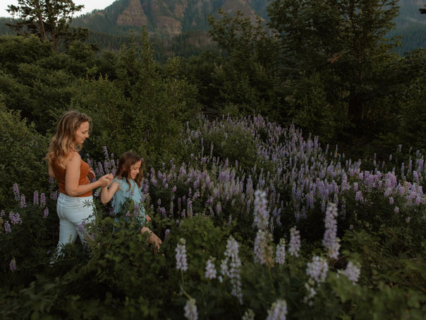 Which Season in Portland, OR Is Best for Your Family Photos?