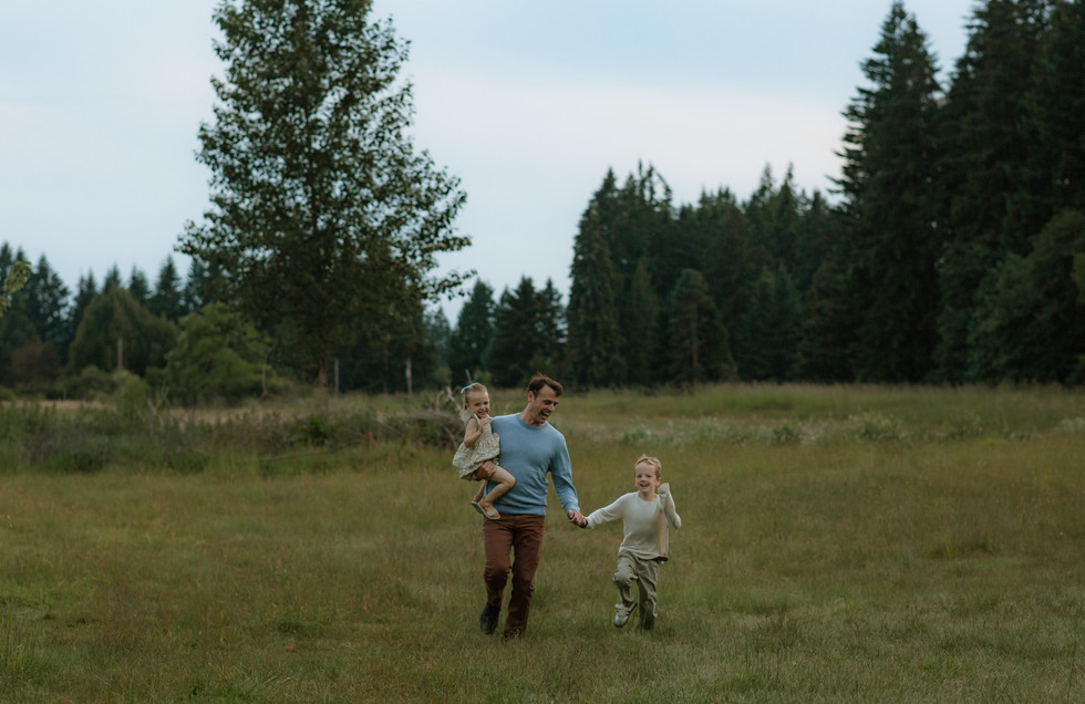 dad runs with children