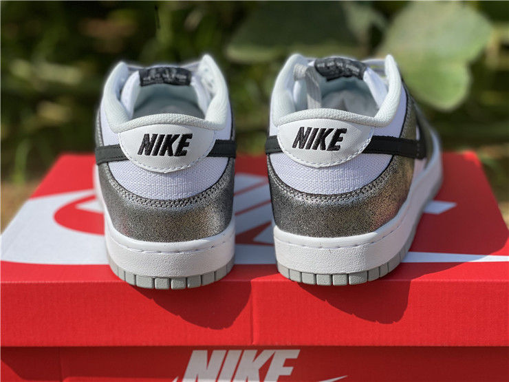 Thumbnail: Nike Dunk - Low "Golden Gals"