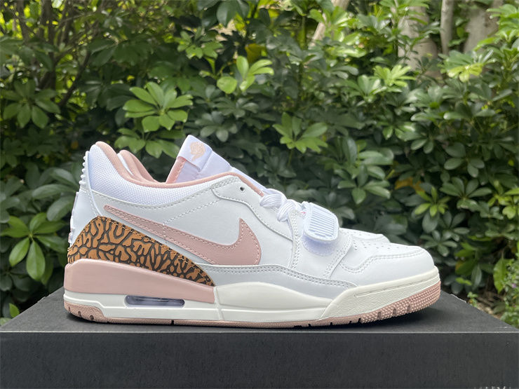Thumbnail: Air Jordan Legacy 312 - Low "White Pink Oxford"