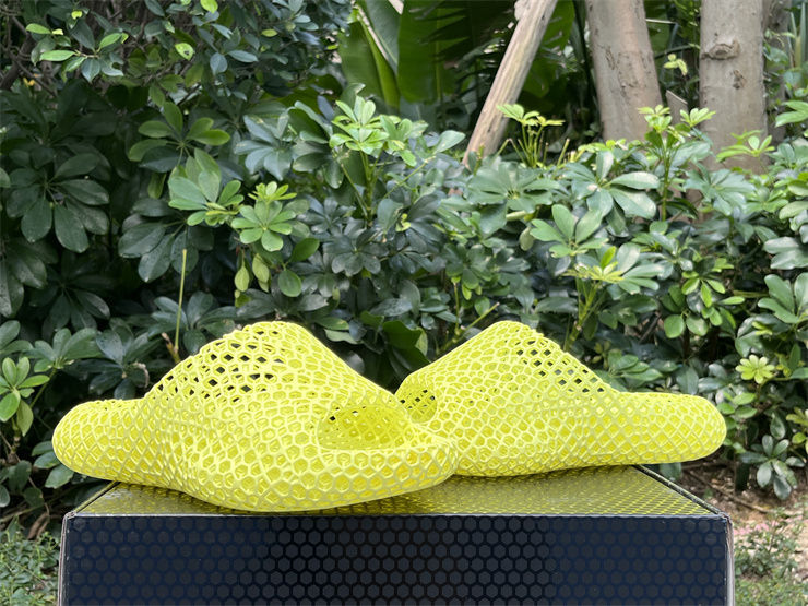 Thumbnail: 4D Printed Classic Slippers "Equator Yellow"