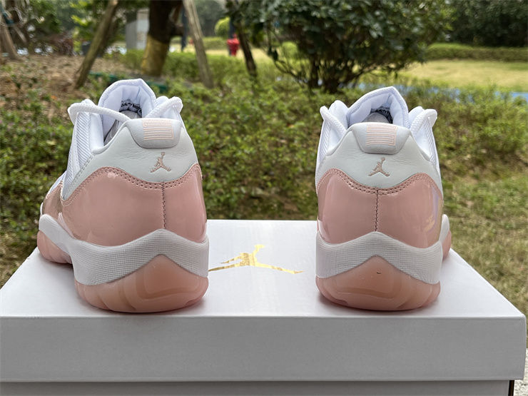 Thumbnail: Air Jordan 11 - Low "Legend Pink"