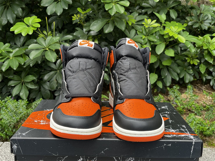 Thumbnail: Air Jordan 1 - High  OG "Shattered Background" 2025