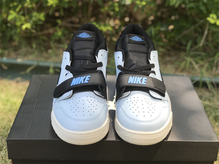 Thumbnail: Air Jordan Legacy 312 - Low "Pale Blue"