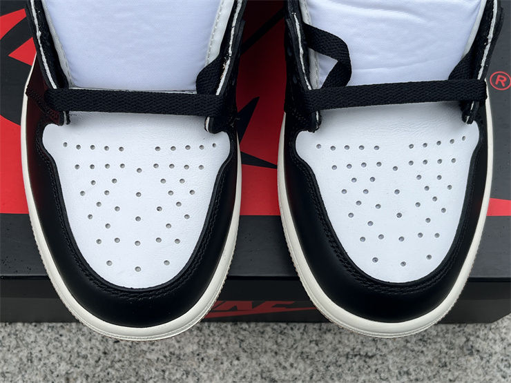 Thumbnail: Air Jordan 1 - High "Latte"
