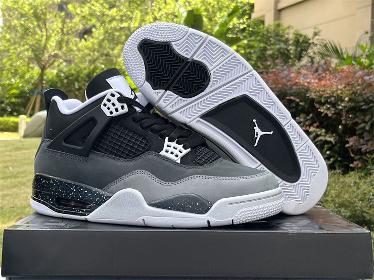 Air Jordan 4 "Fear"