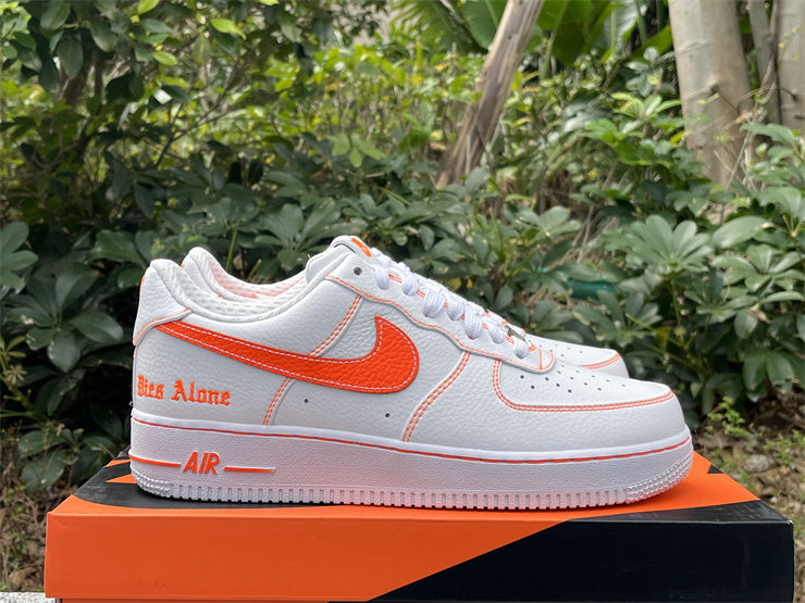 Thumbnail: VLONE x Nike Air Force 1 - Low