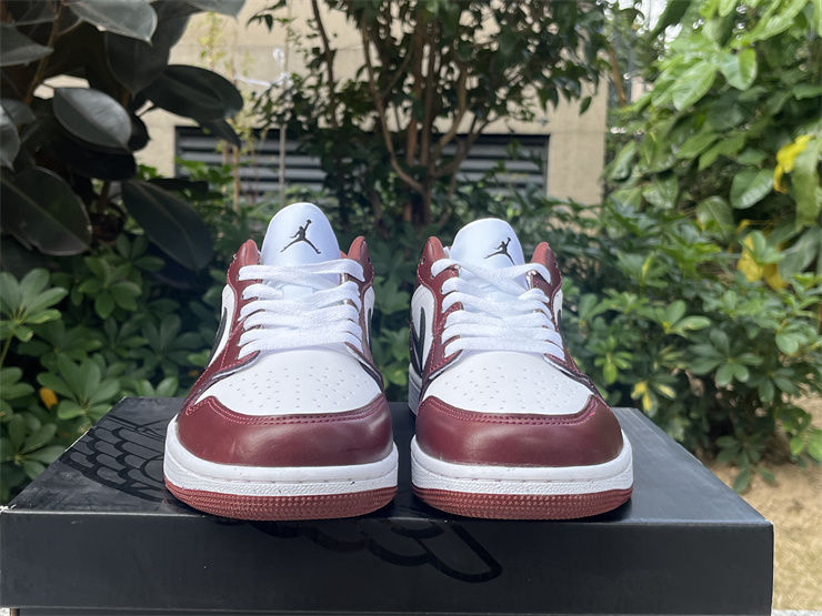 Thumbnail: Air Jordan 1 - Low