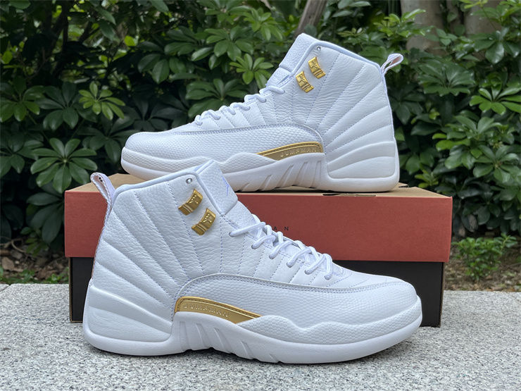 Thumbnail: Air Jordan 12 "Phantom"