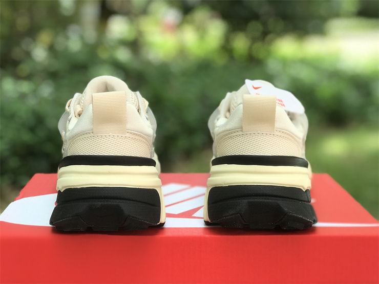 Thumbnail: Nike V2K Run