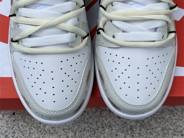 Thumbnail: Nike Dunk - Low