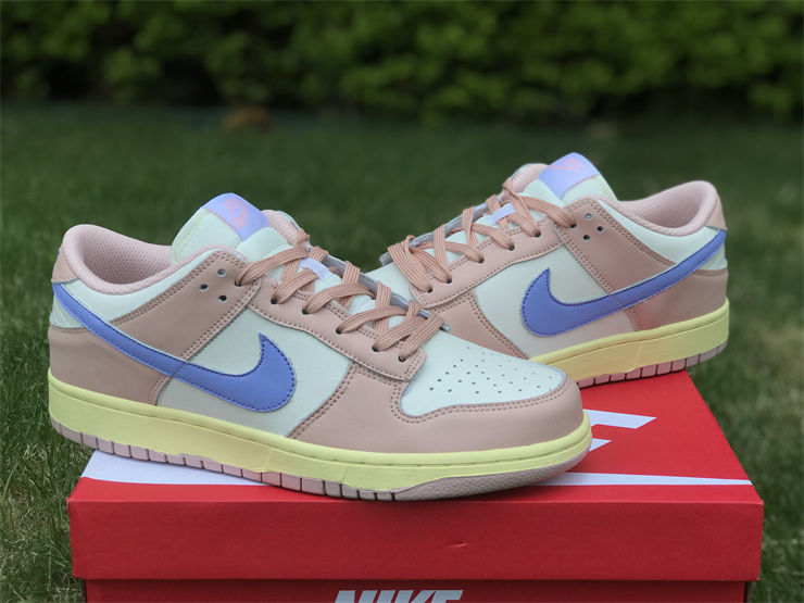 Thumbnail: Nike Dunk - Low "Pink Oxford"