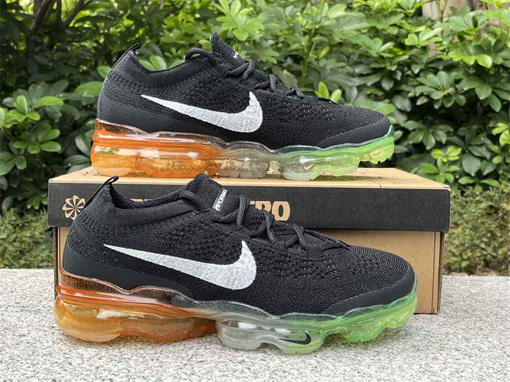Thumbnail: Air VaporMax 2023 FlyKnit "Black / Multi Sole"