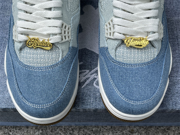 Thumbnail: Air Jordan 4 "Worn Blue Denim"