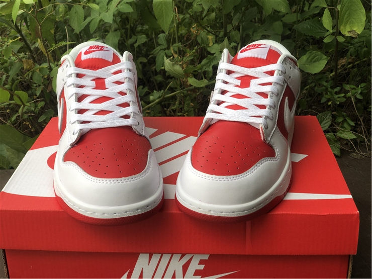 Thumbnail: Nike Dunk - Low "Championship Red "