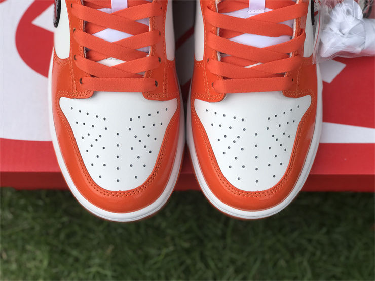 Thumbnail: Nike Dunk - Low "Halloween - Patent"