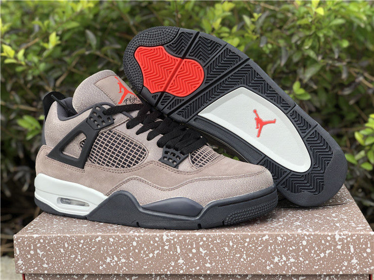 Air Jordan 4 "Taupe Haze"
