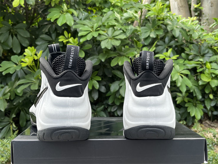 Thumbnail: Nike Air Foamposite One "Wolf Grey"