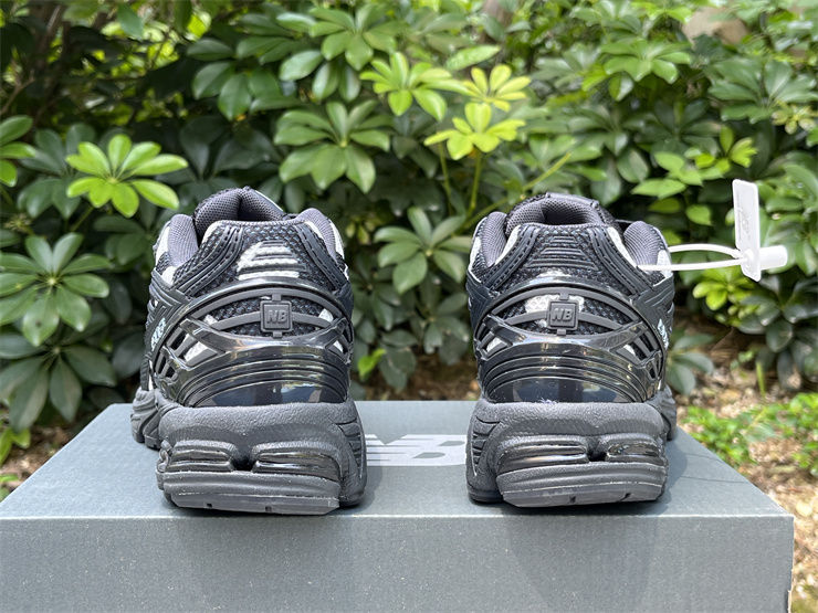 Thumbnail: New Balance 1906R "Polka Dot Pack - Phantom"