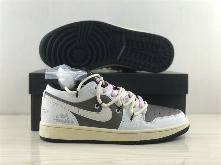 Thumbnail: Air Jordan 1 - Low