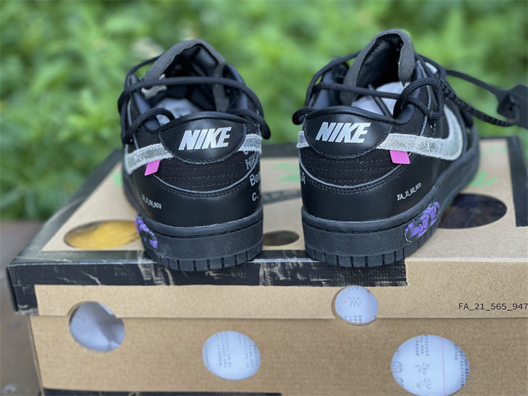 Thumbnail: Off-White x Nike Dunk - Low "Lot 50 of 50"