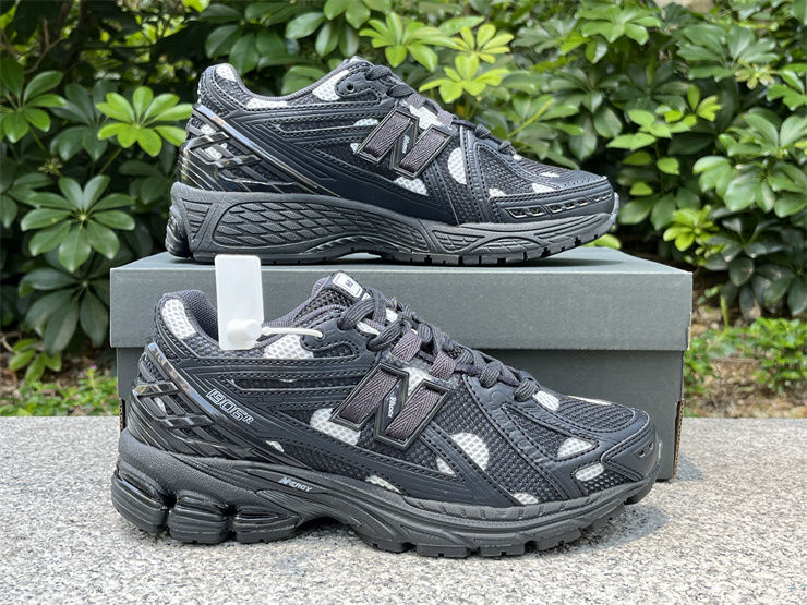 Thumbnail: New Balance 1906R "Polka Dot Pack - Phantom"