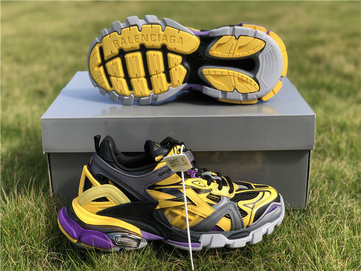 Thumbnail: Balenciaga Track.2 Sneaker
