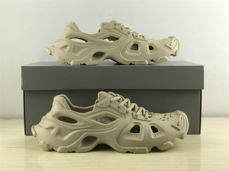 Thumbnail: Balenciaga HD
