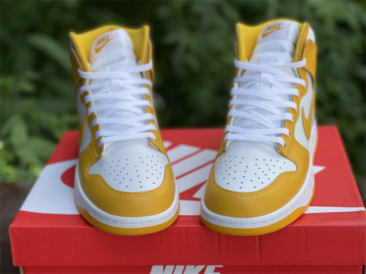 Thumbnail: Nike Dunk - High "Dark Sulfur"