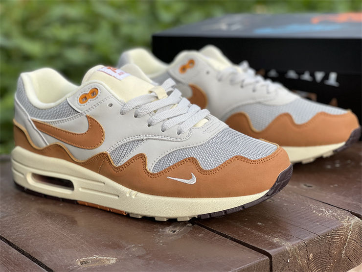 Thumbnail: Patta x Nike Air Max 1 "Monarch"