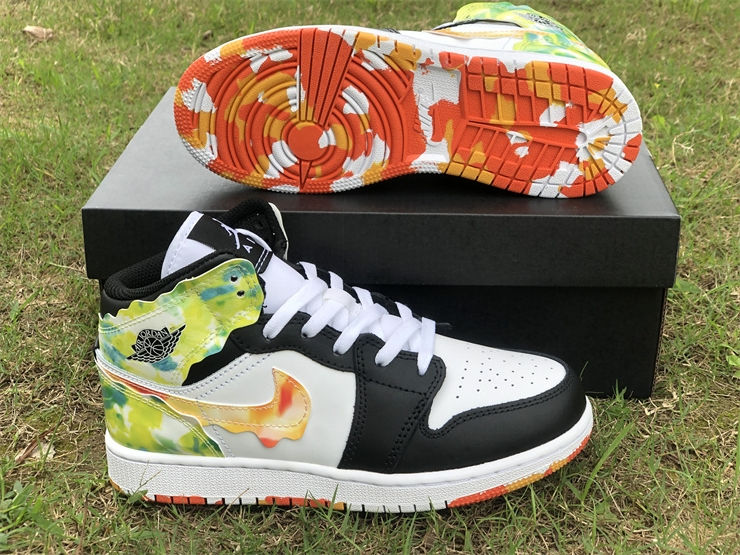 Thumbnail: Air Jordan 1 - Mid