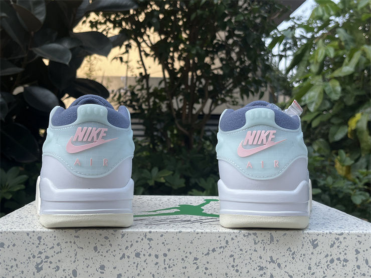 Thumbnail: Air Jordan 4 RM "Diffused Blue Ashen Slate"