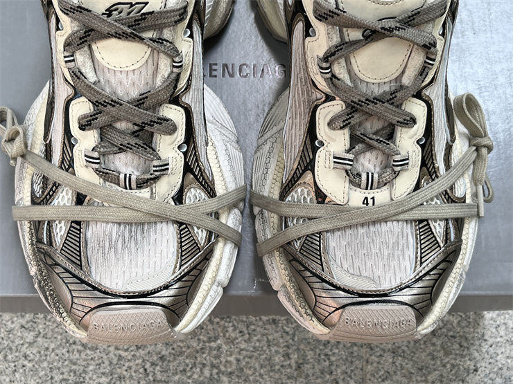 Thumbnail: Balenciaga 3XL Sneaker