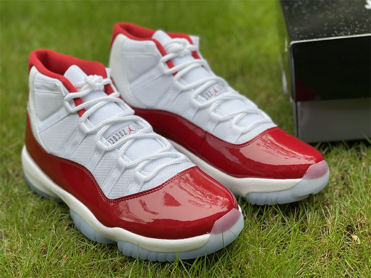 Thumbnail: Air Jordan 11 "Cherry"