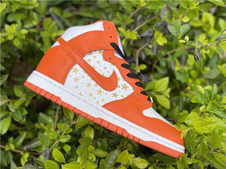 Thumbnail: Supreme x Nike Dunk - High "Orange"