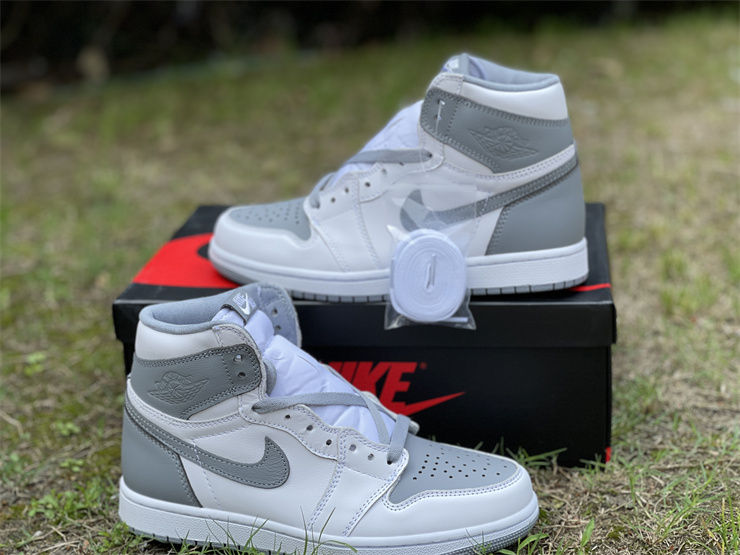Thumbnail: Air Jordan 1 - High "Stealth"