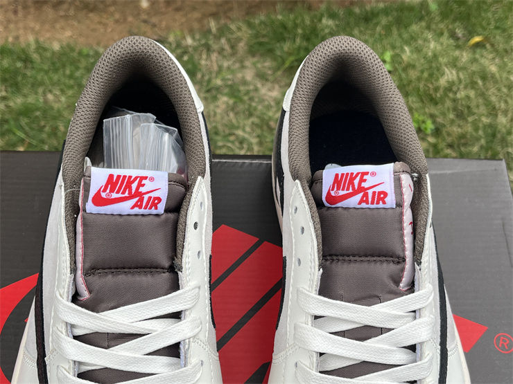 Thumbnail: Travis Scott x Air Jordan 1 - Low