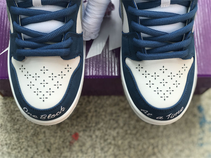Thumbnail: Born x Raised x Nike Dunk - Low "One Block at a Time"