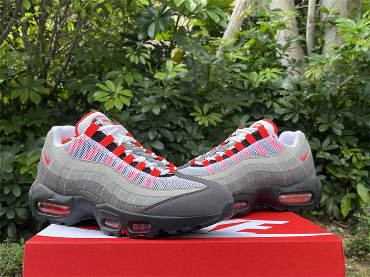 Thumbnail: Air Max 95 OG "Solar Red"