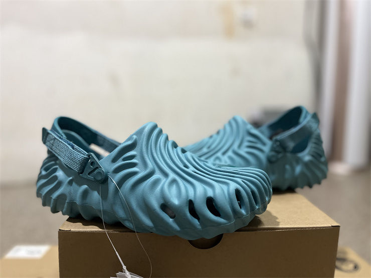 Thumbnail: Salehe Bembury x Crocs Pollex Clog "Tide"