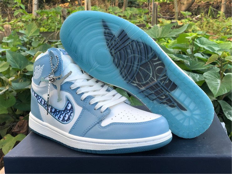 Dior x Air Jordan 1 - High