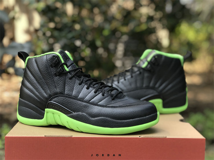 Thumbnail: Air Jordan 12