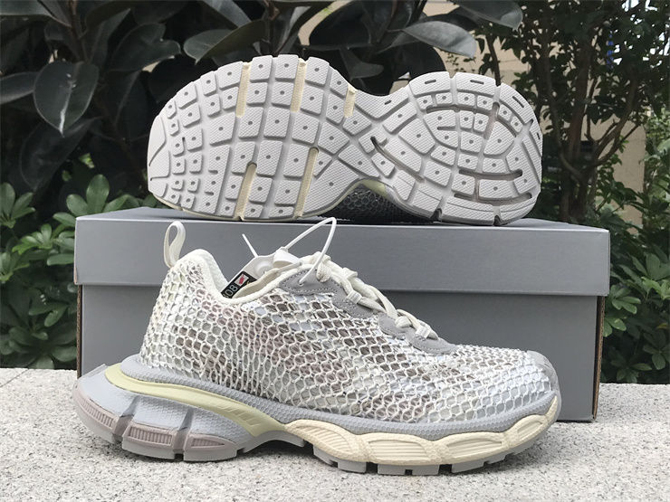 Thumbnail: Balenciaga 3XL Sneaker