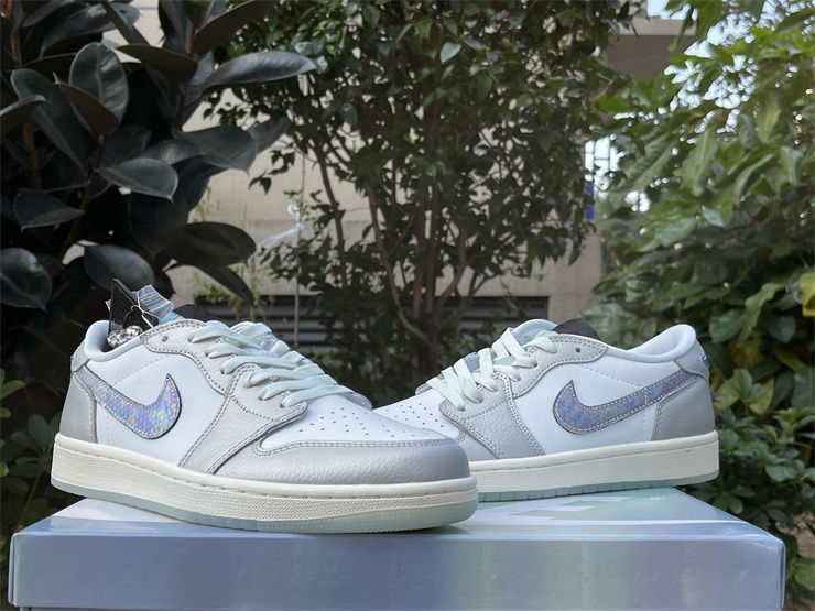 Thumbnail: Air Jordan 1 Retro - Low OG "Year of thr Snake"