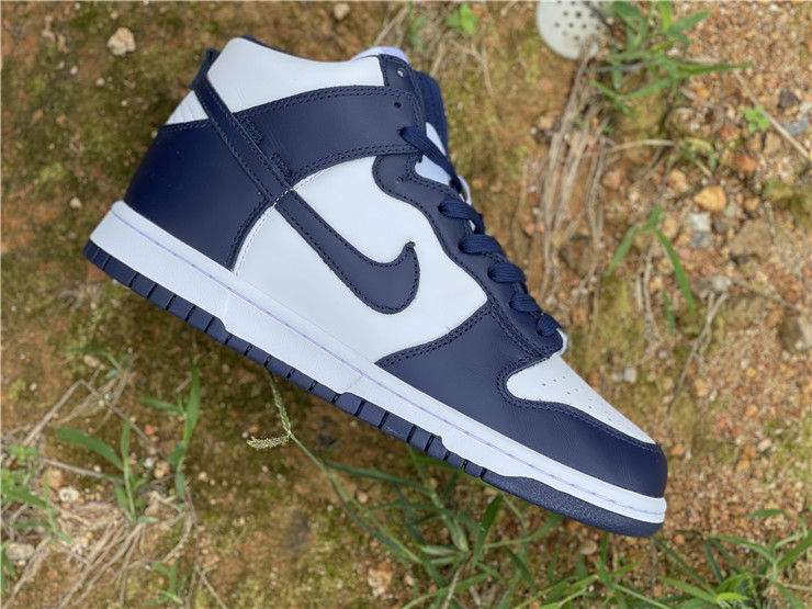 Thumbnail: Nike Dunk - High "Midnight Navy"