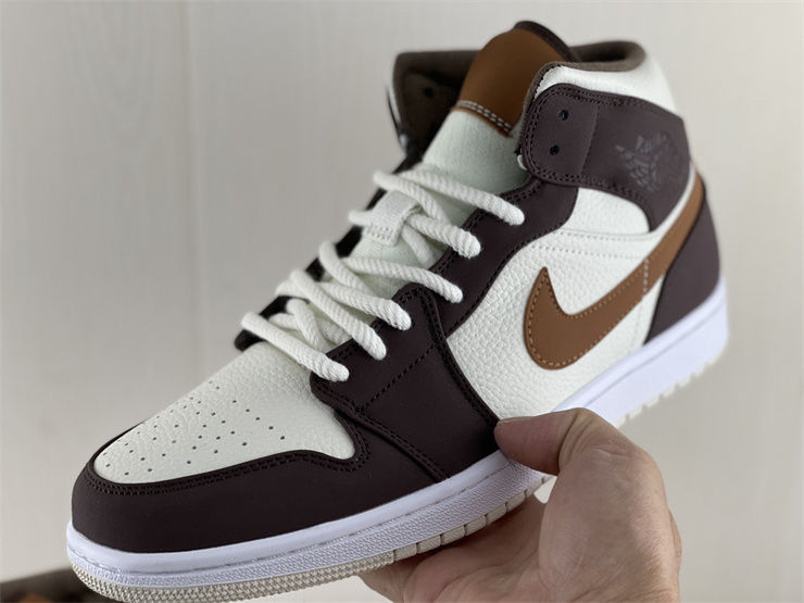 Thumbnail: Air Jordan 1 - Mid