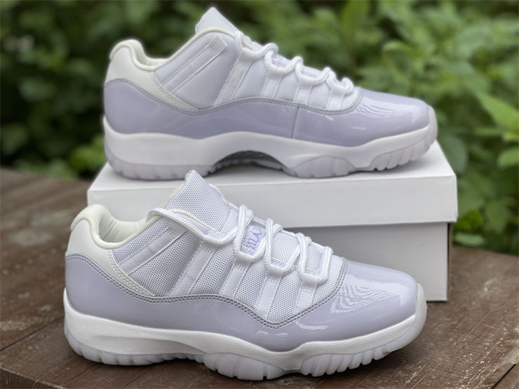 Thumbnail: Air Jordan 11 - Low "Pure Violet"