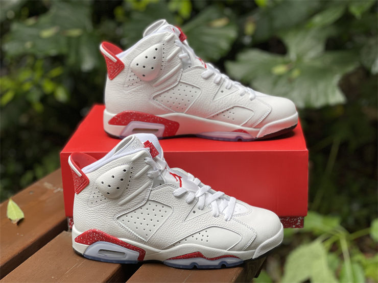 Thumbnail: Air Jordan 6 "Red Oreo"