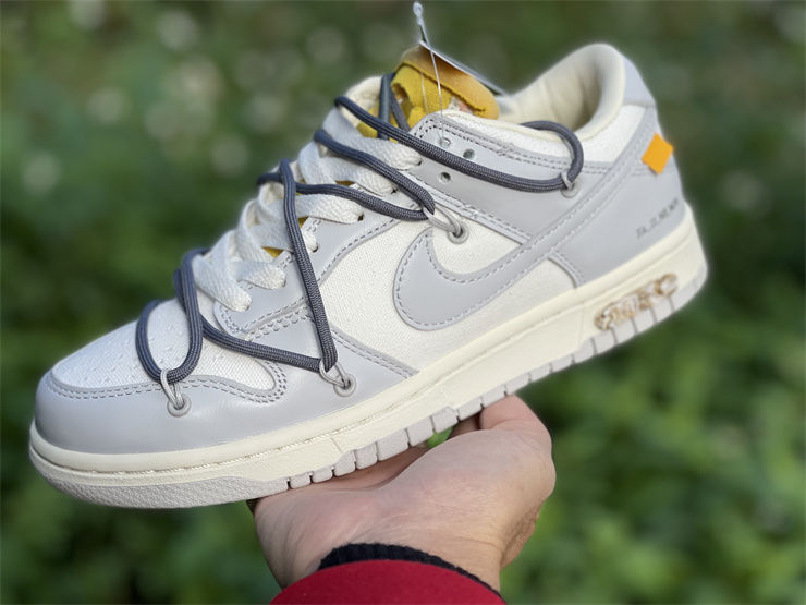 Thumbnail: Off-White x Nike Dunk - Low "Lot 41 of 50"