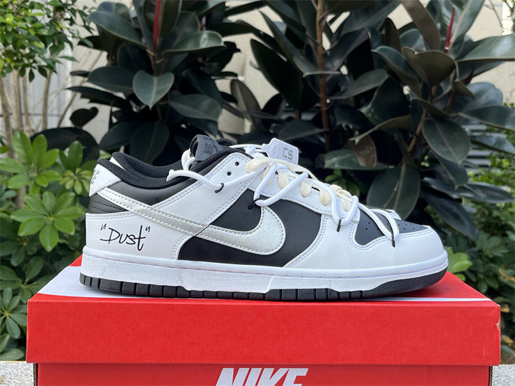 Thumbnail: Nike Dunk - Low